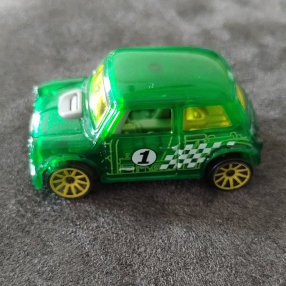 2000 Hot Wheels Morris Mini Mattel - Picture 1 of 6